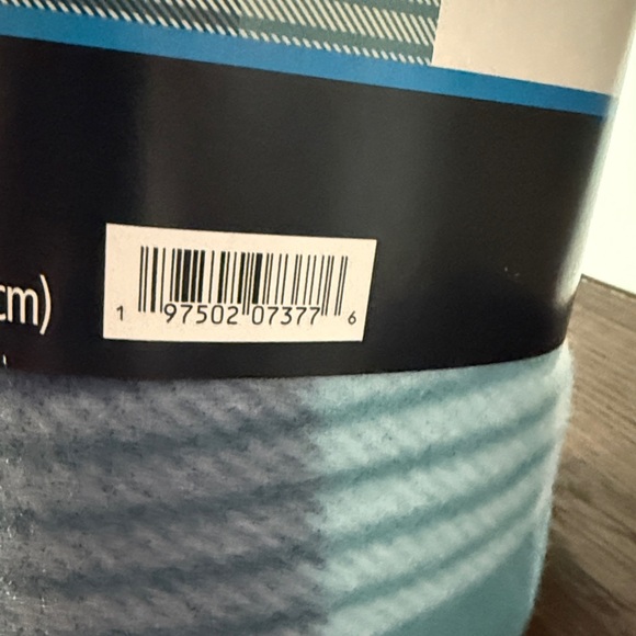 Mainstays Soft Blue Checkered Fleece Throw - Picture 4 of 4